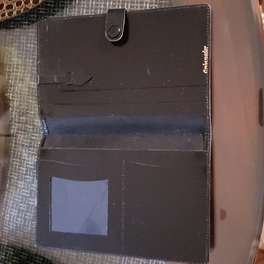 Vintage Passport Holder. - Picture 8 of 10